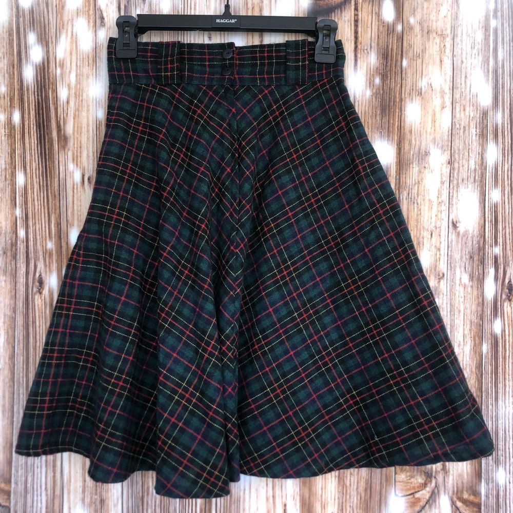 Walnut Sport Wool Blend Green Blue Plaid Skirt - Picture 8 of 8